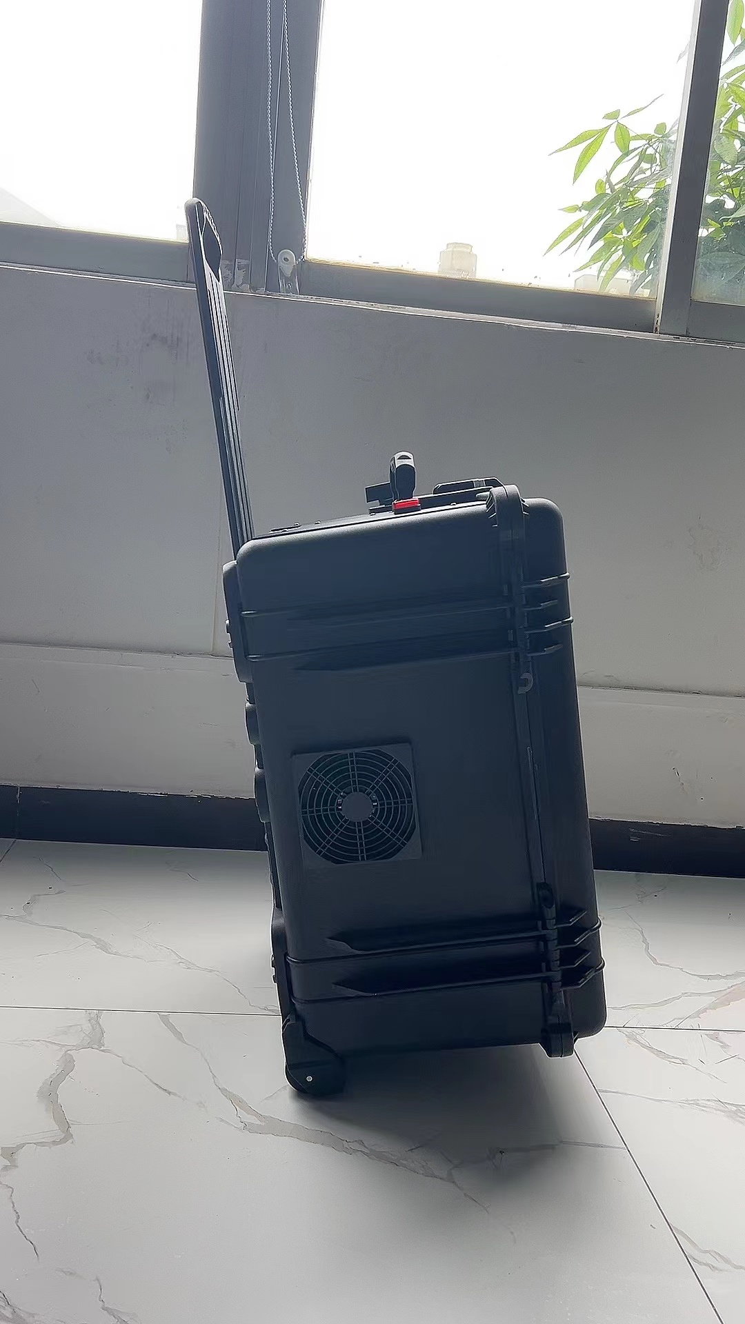 罗湖手拉箱型移动通信干扰器